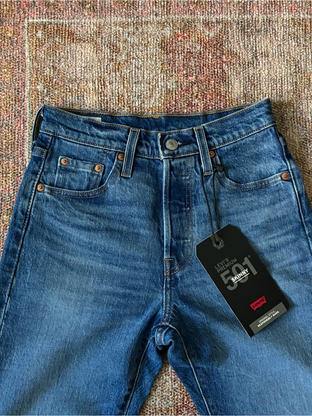 Levi's 501 Skinny Jeans - Picture 3 of 5